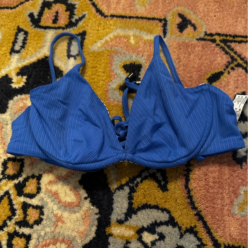 NEW MAAJI SWIM TOP
